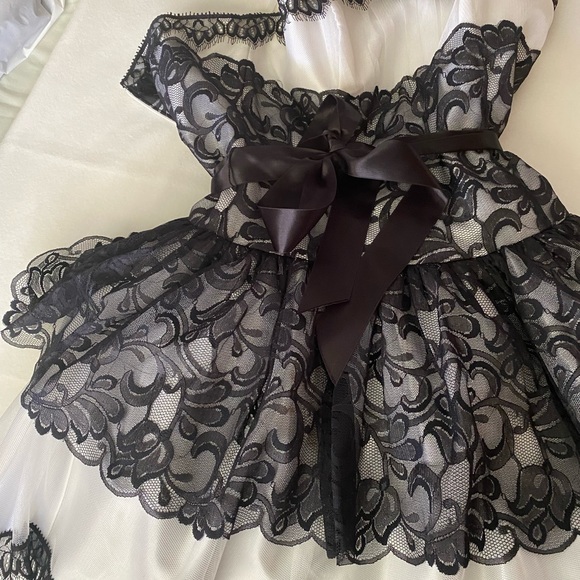Jessica McClintock White with black lace cocktail dress - Picture 6 of 12